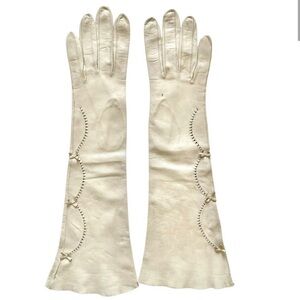 Elegant Cream Leather Gloves